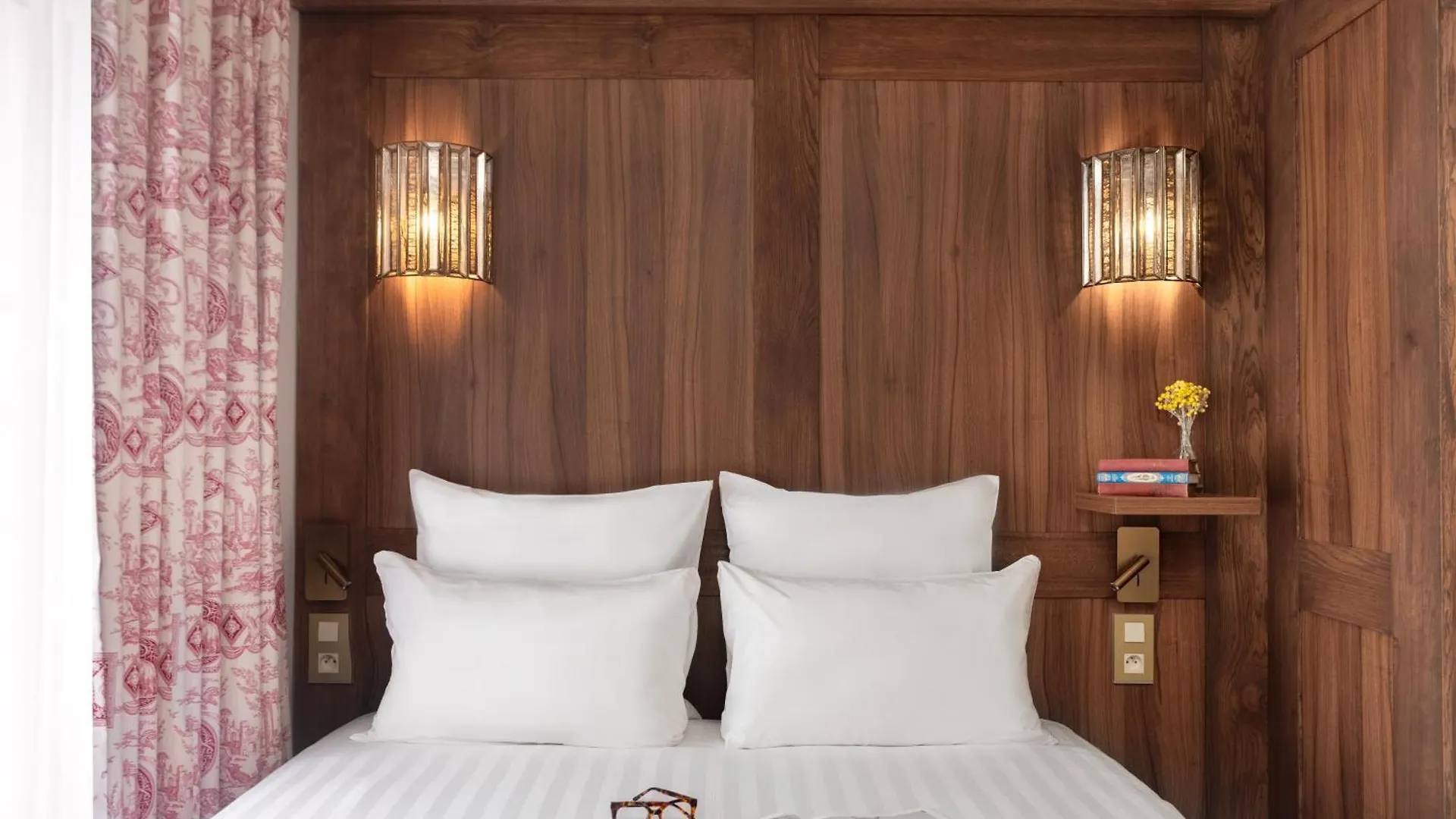 Hotel Madeleine De Senlis 3*